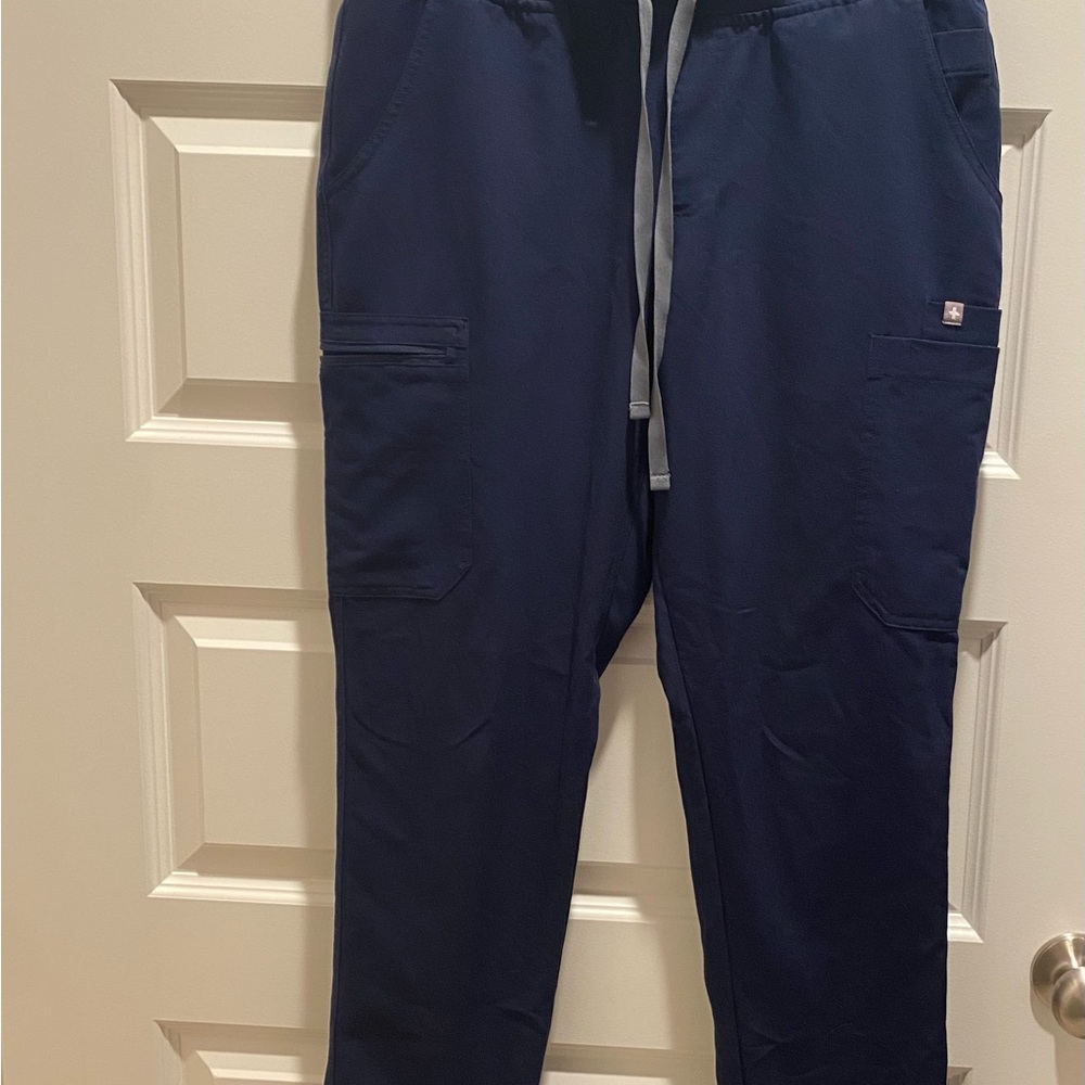 FIGS Women’s Scrub Pants